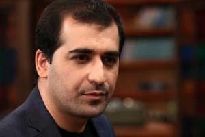 دستی که عشق را به تو پیوند داده است